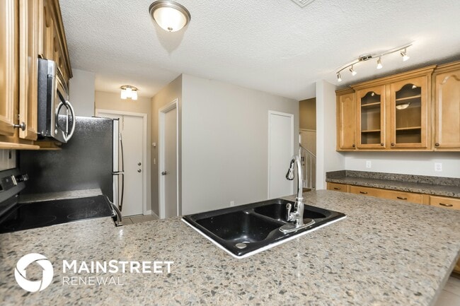 Building Photo - 6742 Brittany Chase Ct