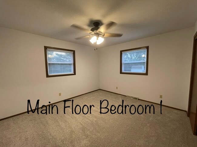 Building Photo - 6827 Sunset Meadow Dr