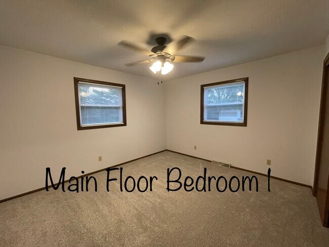 Foto del edificio - 6827 Sunset Meadow Dr