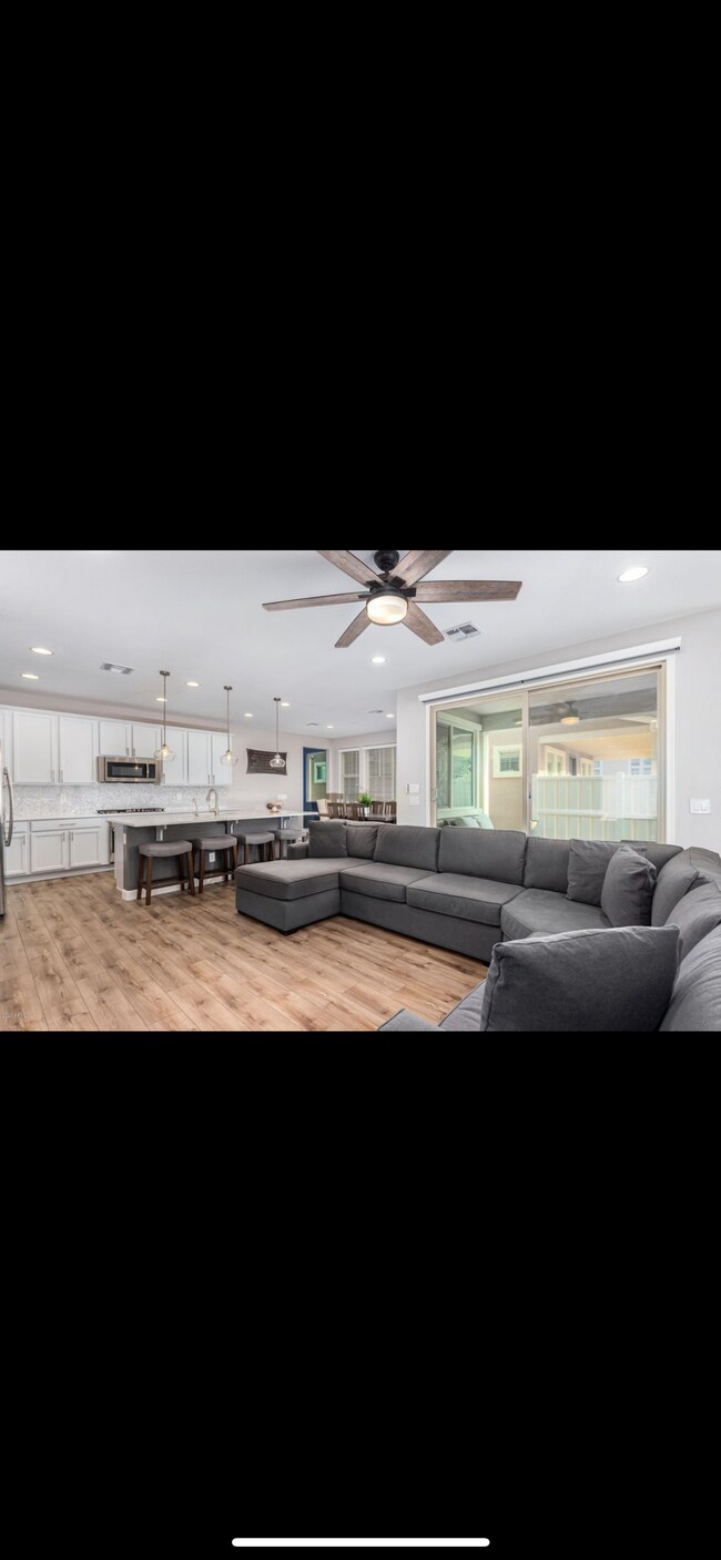 Foto del edificio - 2264 S Henry Ln