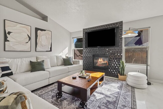 Foto del edificio - 9541 W Silverbirch St