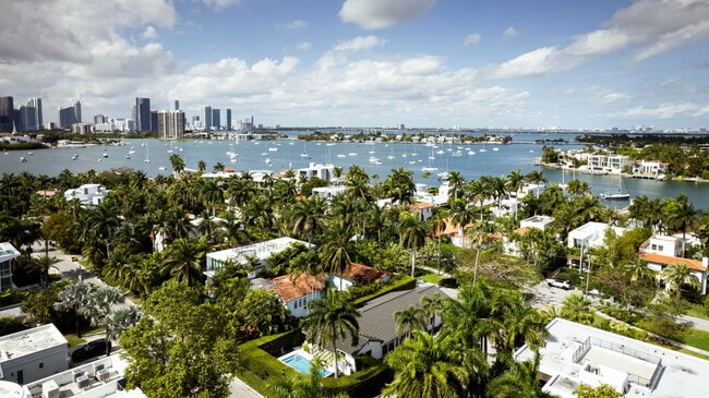 Foto del edificio - 259 S Coconut Ln