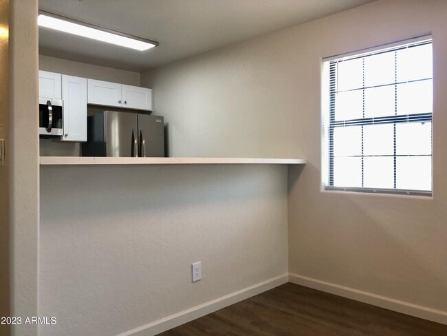 Building Photo - 3716 E University Dr