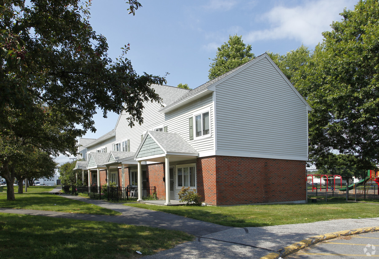 Primary Photo - Bayside Terrace