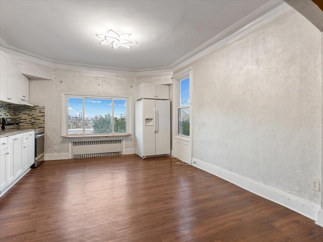 Building Photo - 811 Palisade Ave