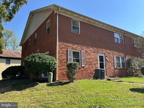 Building Photo - 9639 Hagel Cir