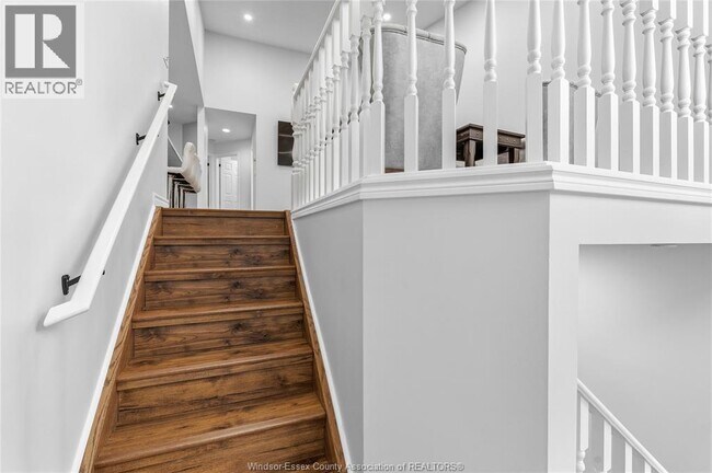 Photo du bâtiment - 1022 Lexington Cir