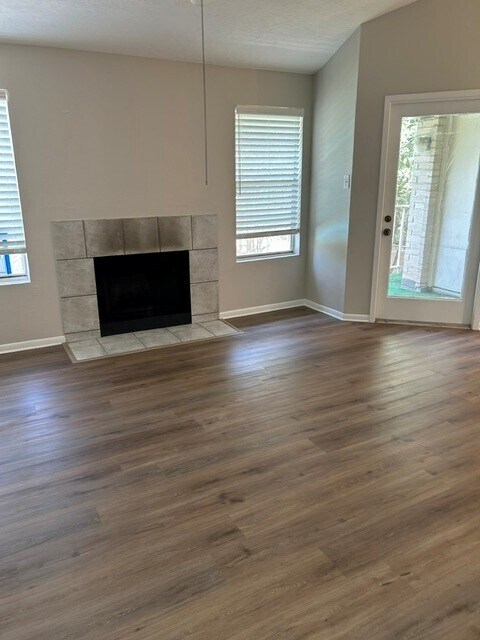 Building Photo - 2021 Spenwick Dr