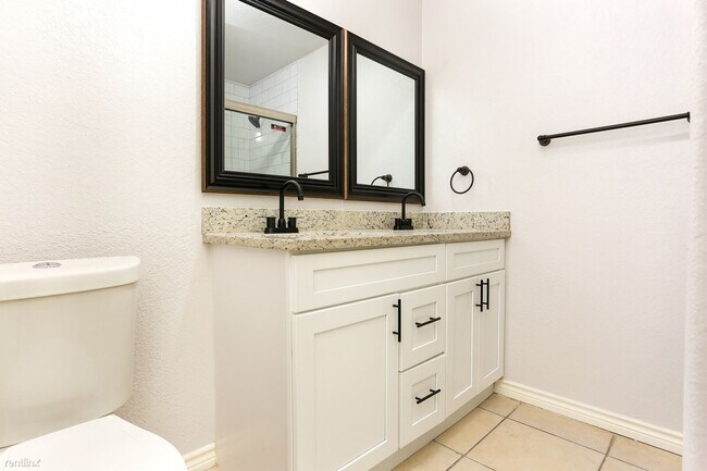 Foto del edificio - 3 br, 2 bath House - 130 Dolores Ave A A