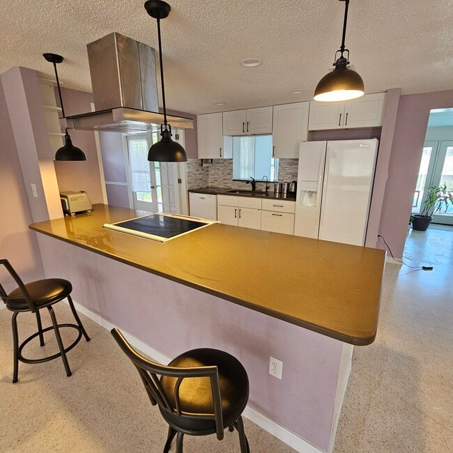 Building Photo - 6815 Anchor Way