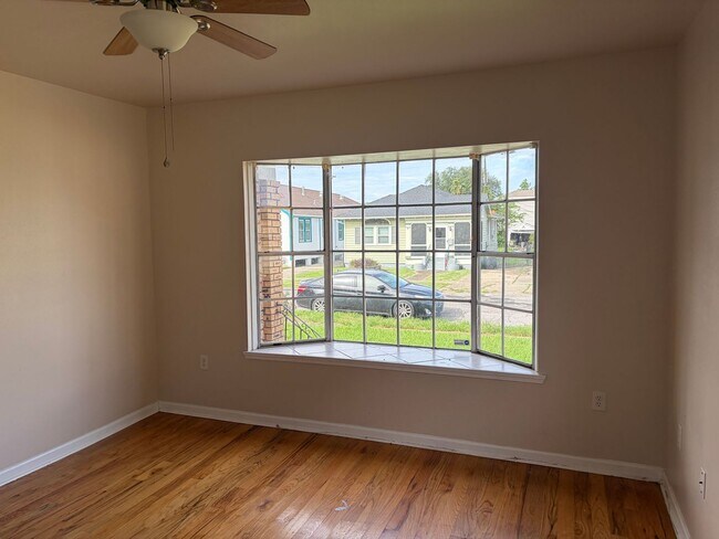 Foto del edificio - 3620 Clermont Dr