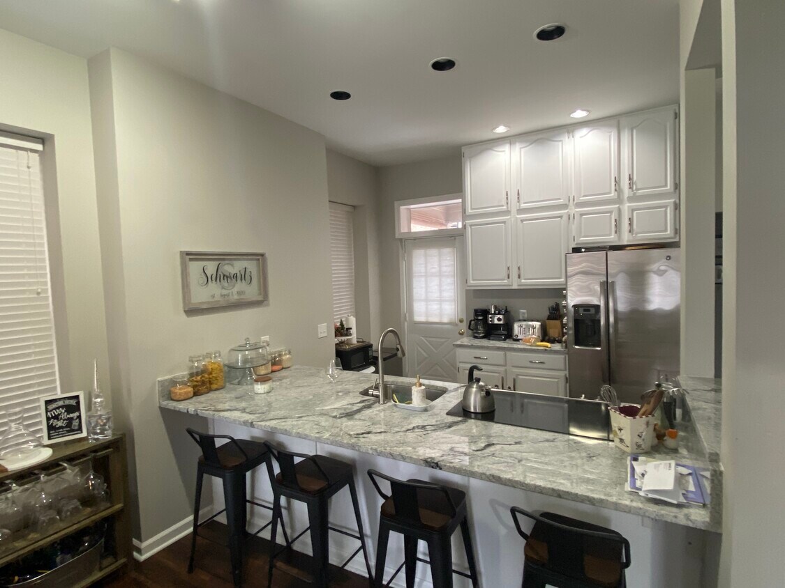 Foto principal - 613 Dennison Ave