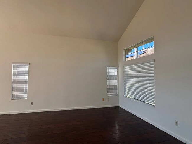 Foto del edificio - 12904 Sedge Ct