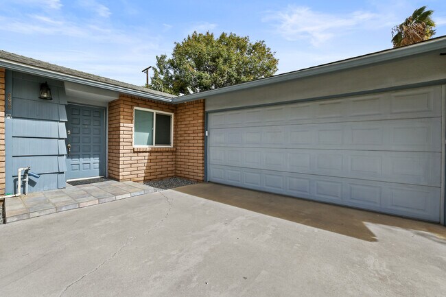 Building Photo - 3636 W Tulare Ave