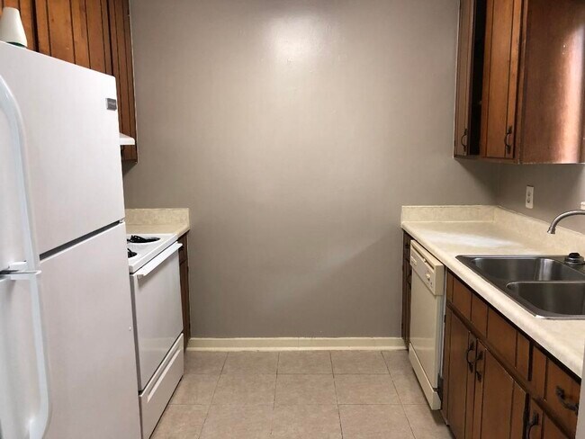 Foto del edificio - 617 Chicopee Ct