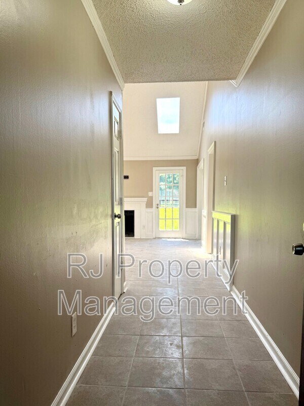 Building Photo - 4308 Ash Creek Cove