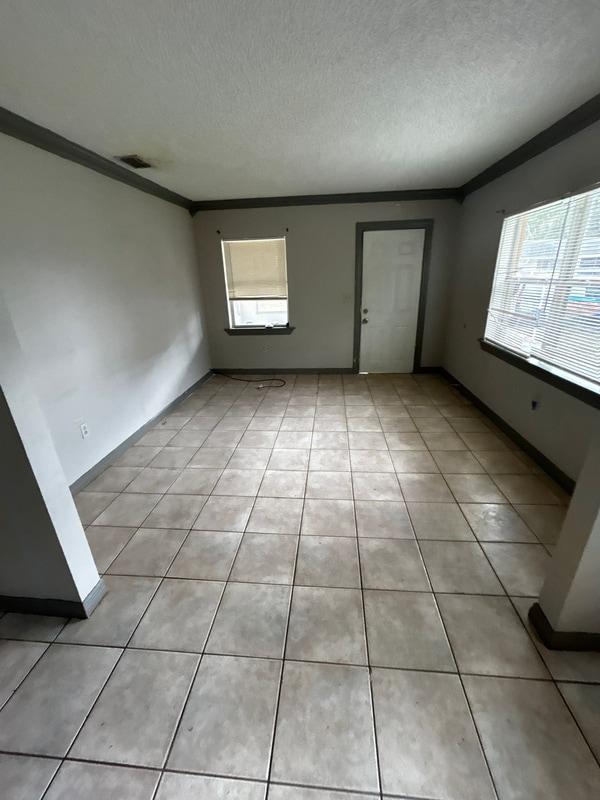 Building Photo - 2055 Eaton St