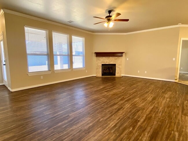 Photo - Beautiful 4 Bed, 2 Bath in Deer Creek Schools! House