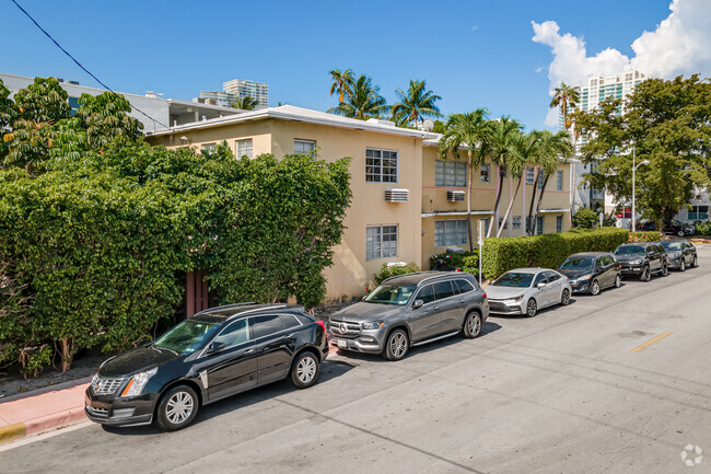 View Along 8th Street - 8th Street Apartments