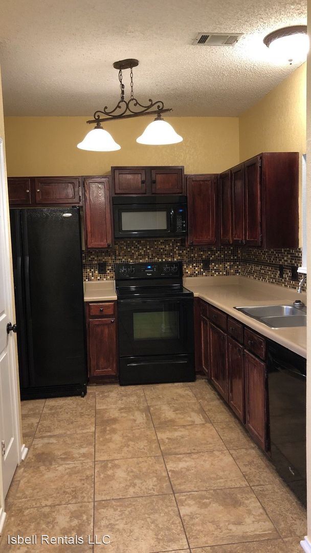 Foto del edificio - 3 br, 2 bath House - 3404 Bamboo Ln