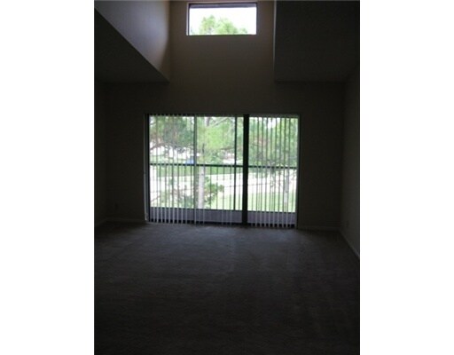 Building Photo - 703 Sunny Pine Way
