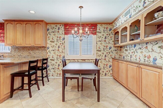Building Photo - 1811 Briarmead Dr