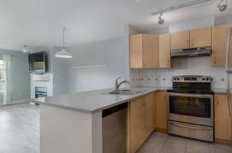 Building Photo - 2983 W 4th Ave