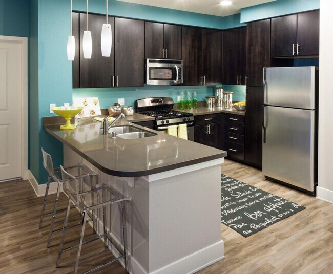 Building Photo - 5945 Linda Vista Rd