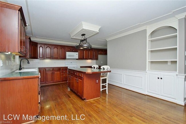 Building Photo - 3 br, 2.5 bath House - 2230 Glenshire Court