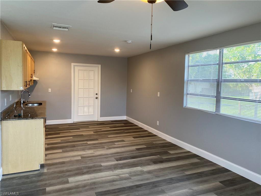 Foto principal - 8422 Robin Rd