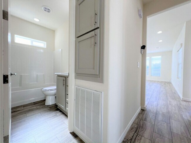 Foto del edificio - 2206 S Ellsworth Rd