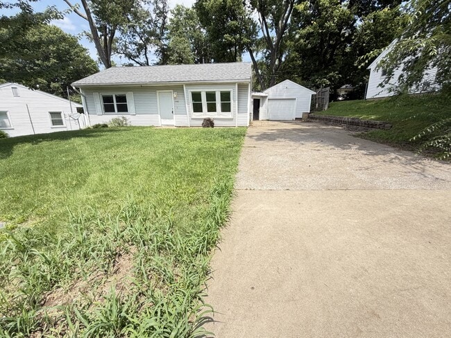 Photo - 1143 Laredo Ave (St. Louis, MO) House
