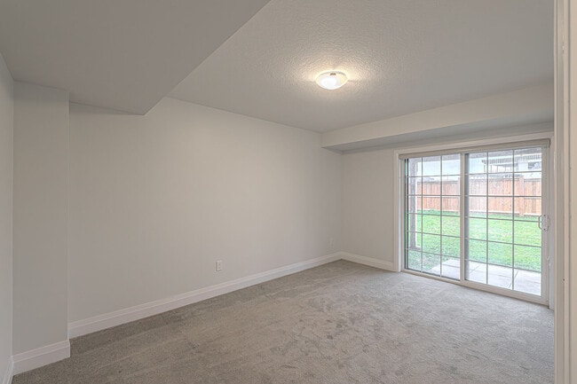 Building Photo - 136 Ian Ormston Dr