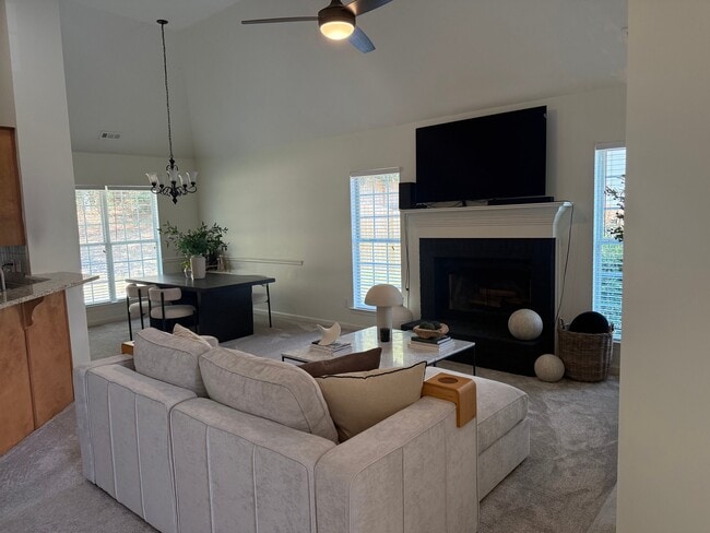 Foto del edificio - 264 Turnbridge Cir
