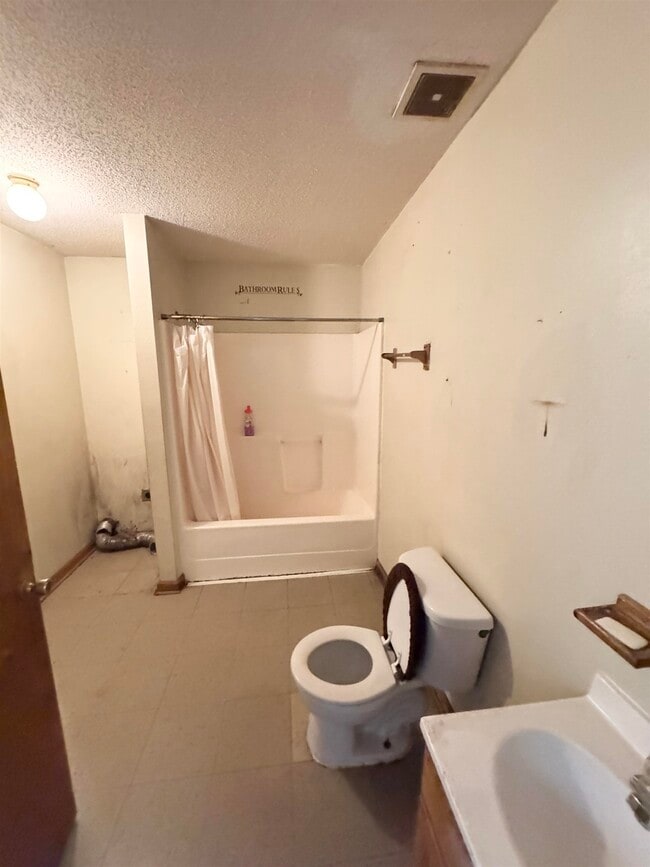 Building Photo - 3121 Douglass Ave