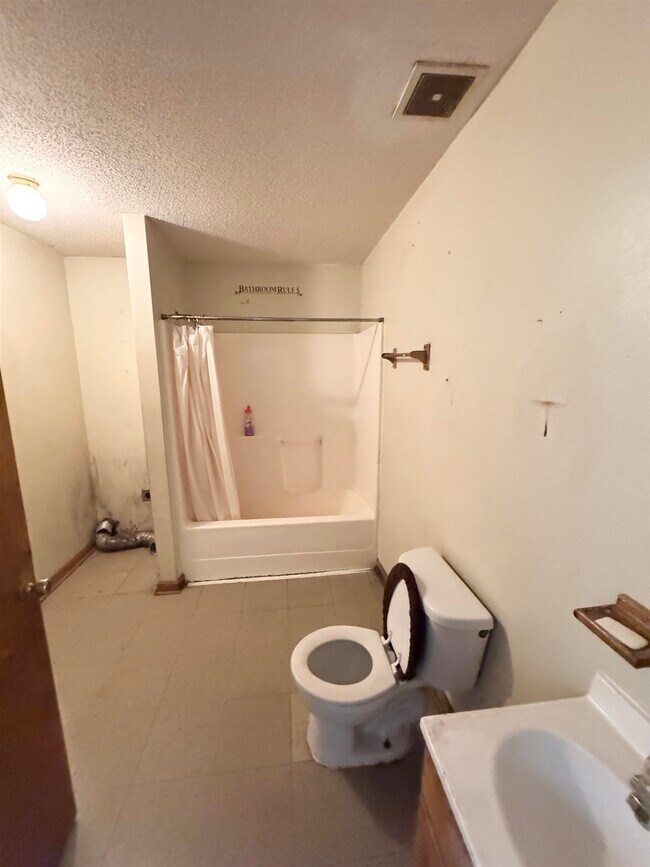 Foto del edificio - 3121 Douglass Ave