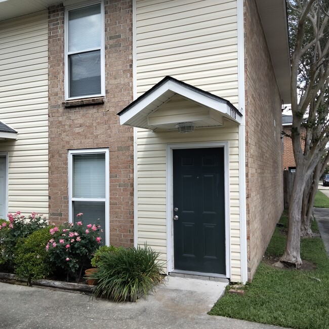 Building Photo - 1718 Brightside Dr