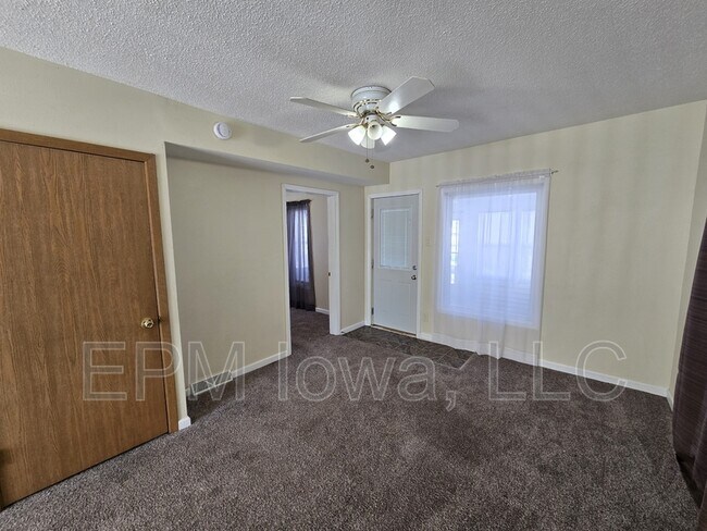 Foto del edificio - 330 Cottage St