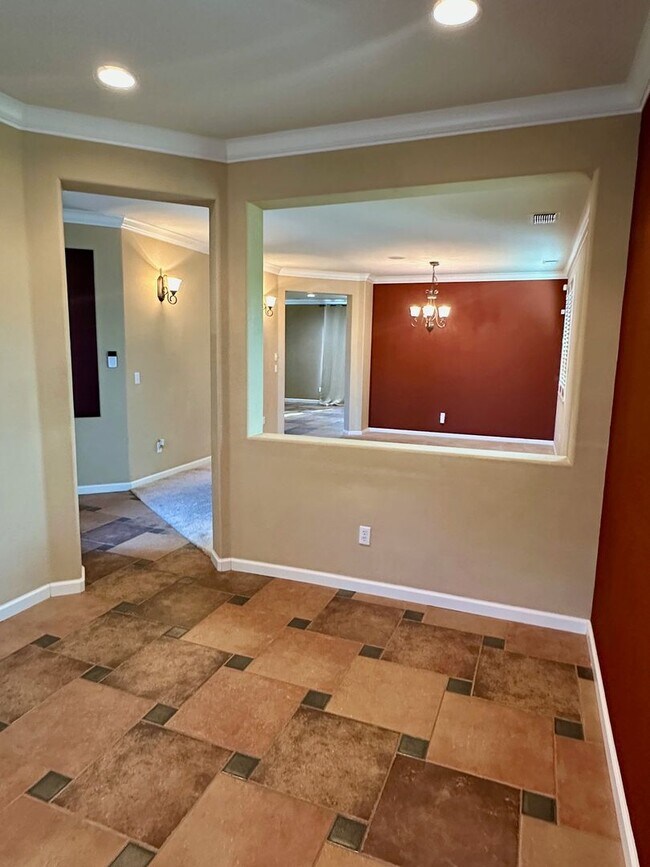 Foto del edificio - Coming Soon Two Story House!