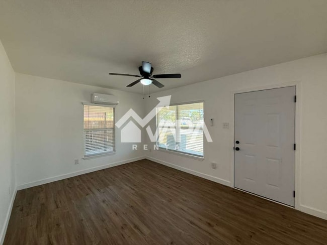 Foto del edificio - 411 Yolanda Dr