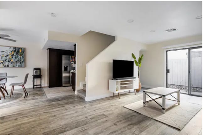 Building Photo - For Rent: Modern 2-Bedroom, 2-Bath Townhouse Apartment