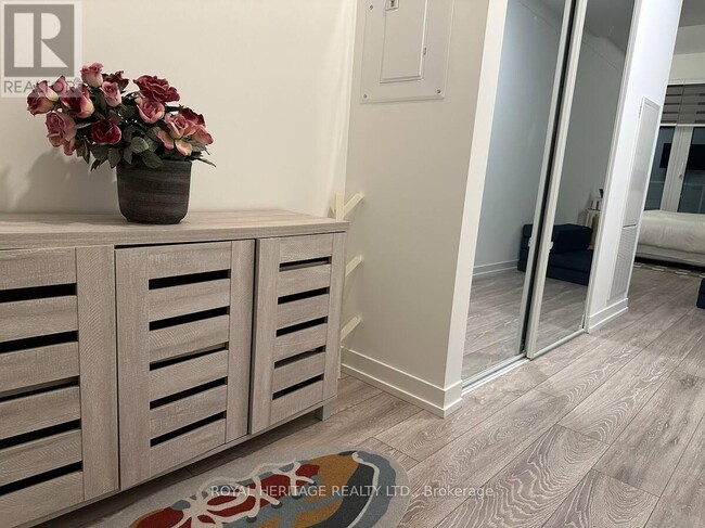 Building Photo - 2020 Bathurst St