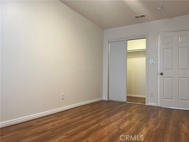 Building Photo - 122 E Columbia Ave