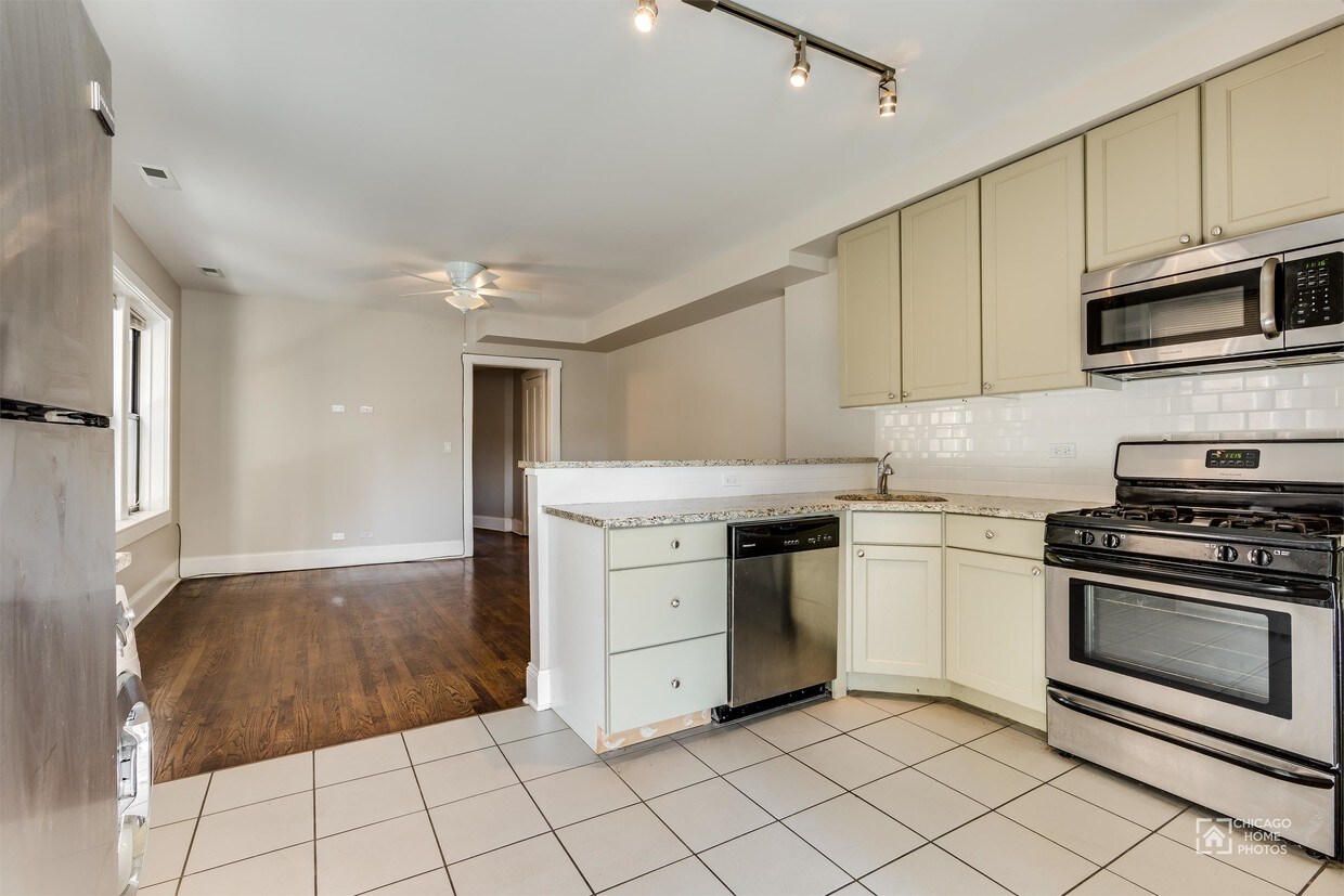 Foto principal - 2613 W Lawrence Ave