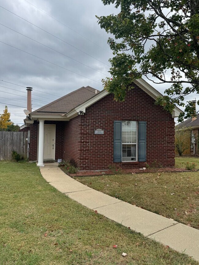 Foto del edificio - 8928 Asheville Dr