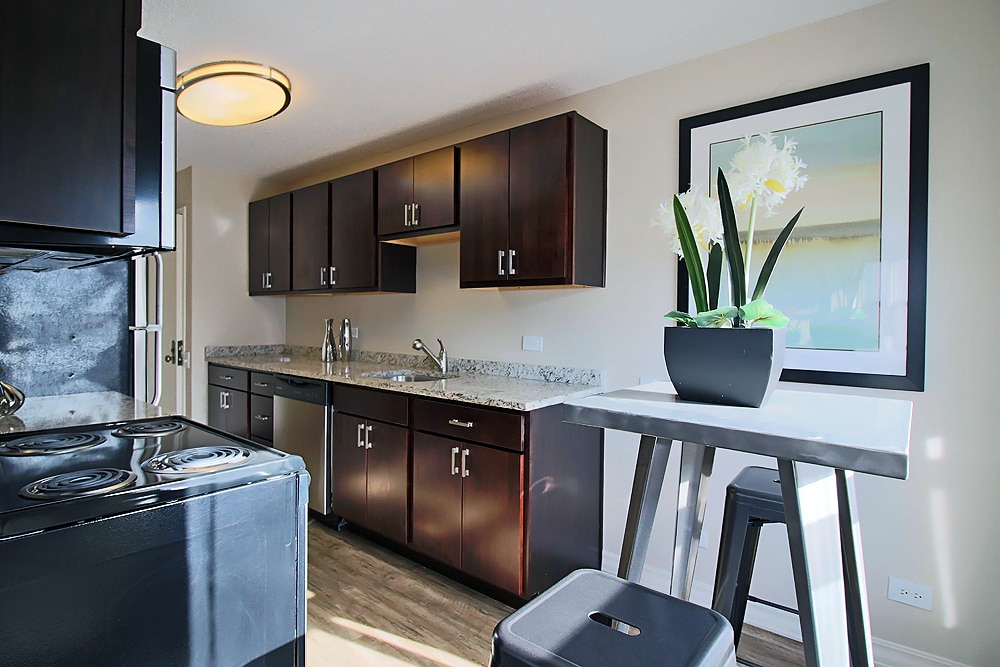 Photo - 38 W Chestnut St (Chicago, IL)