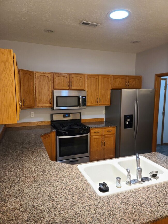 Foto del edificio - Gorgeous Medical Lake Home Near Fairchild AFB! - Coming Soon!