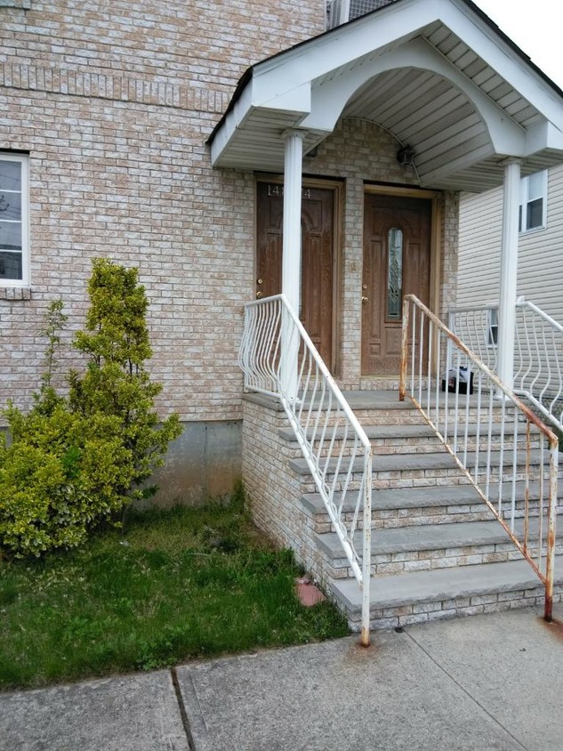 148-74 Brookville apt 2 - 148-74 Brookville Blvd
