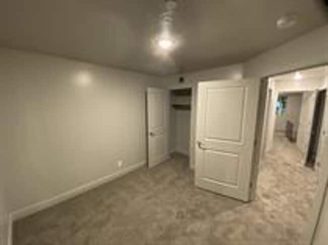 Building Photo - 2 Bed 1 Bath in Hurricane!!