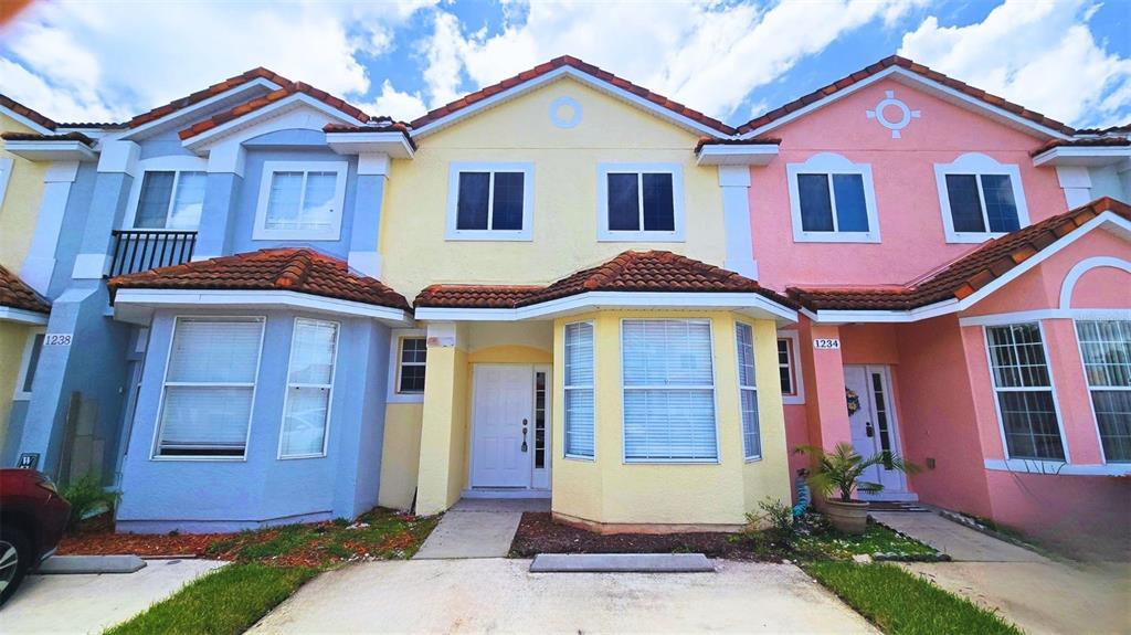 Foto principal - 1236 S Beach Cir